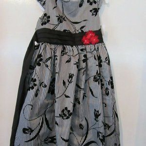 Girls - size 4T - Black/white check dress w/red